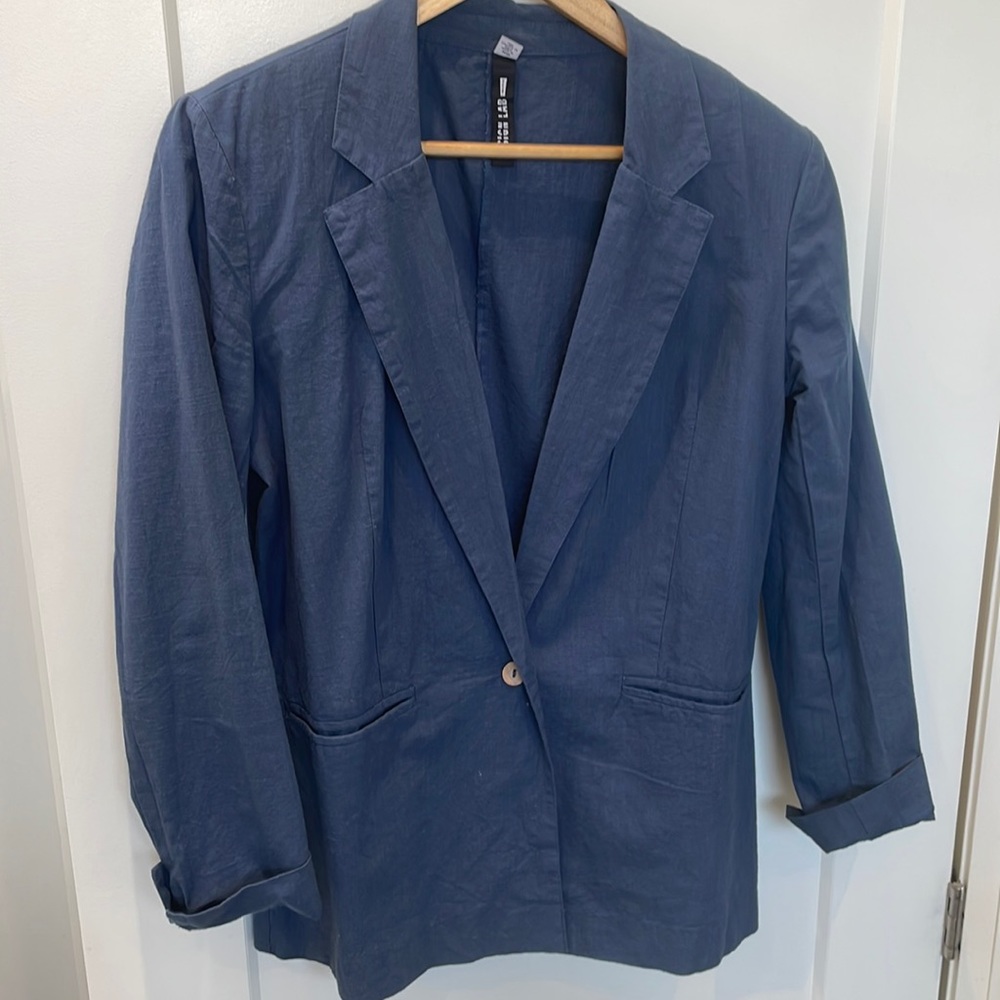 💵 BOGO free- Blue linen blazer. Size medium.